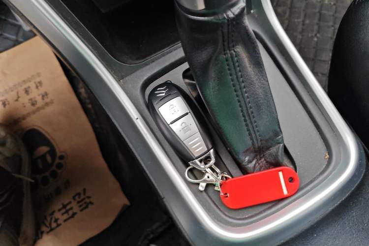 Used Suzuki S-Cross 2014 1.6L CVT Two-Wheel Drive Entry Model
