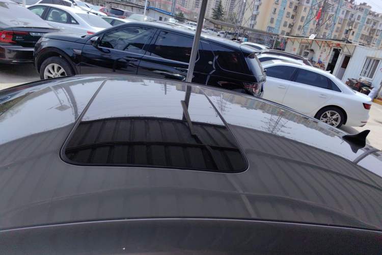 Used CHANGAN Eado 2020 PLUS 1.6L GDI Automatic Luxury Model Roof