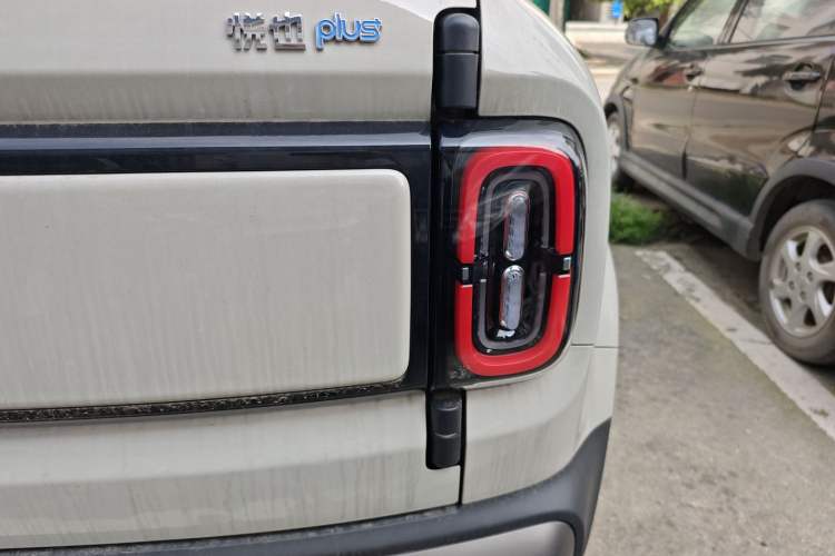 Used Baojun Spark EUV 2026 Model 301km Coffee Entrepreneur Edition
