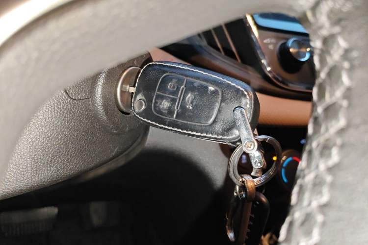 Used Chevrolet Monza 2020 320 Automatic Enjoyment Edition Vehicle Key