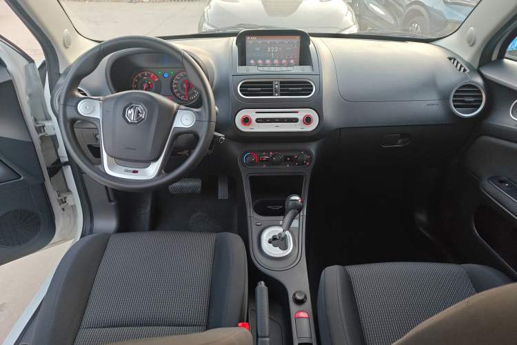 Used MG 3 2016 1.3L AMT Comfort Edition Center Console