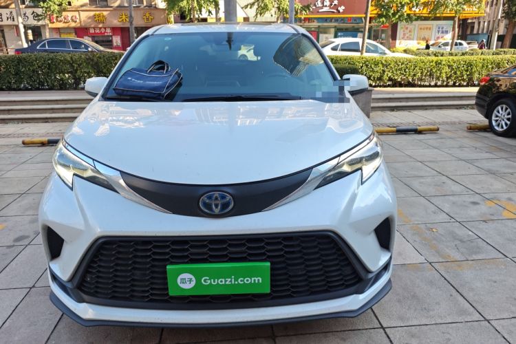 Used Toyota Granvia 2023 2.5L Hybrid Comfort Edition Front