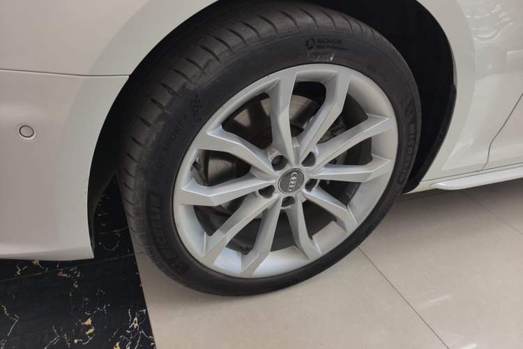 Used Audi A4L 2019 40 TFSI Fashion Version China V