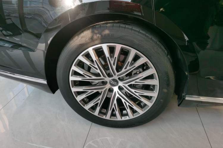 Used Audi A8 2022 A8L 50 TFSI quattro Comfort Edition Collector's Model
