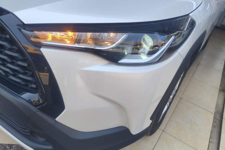 Used Toyota Corolla Cross 2024 2.0L Elite Edition Left Front Headlight