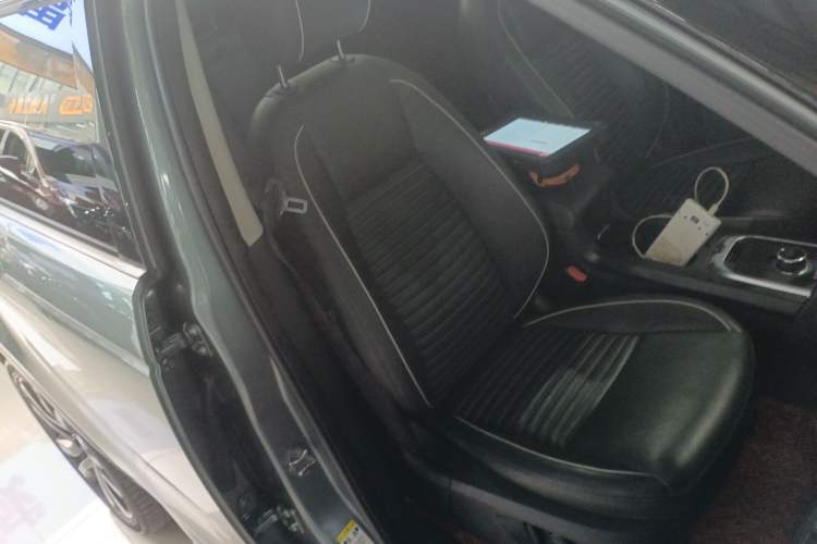 Used Land Rover Discovery Sport 2019 240 PS SE Dynamic Version China VI Standard