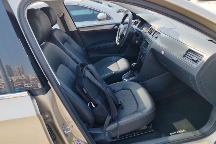 Used Volkswagen Santana 2015 1.6L Automatic Comfort Edition
