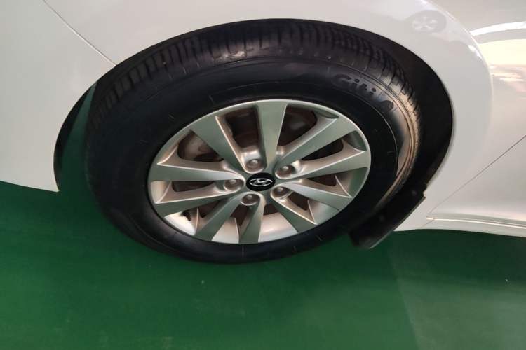 Used Hyundai Mistra 2014 1.8L Automatic Smart GLS
