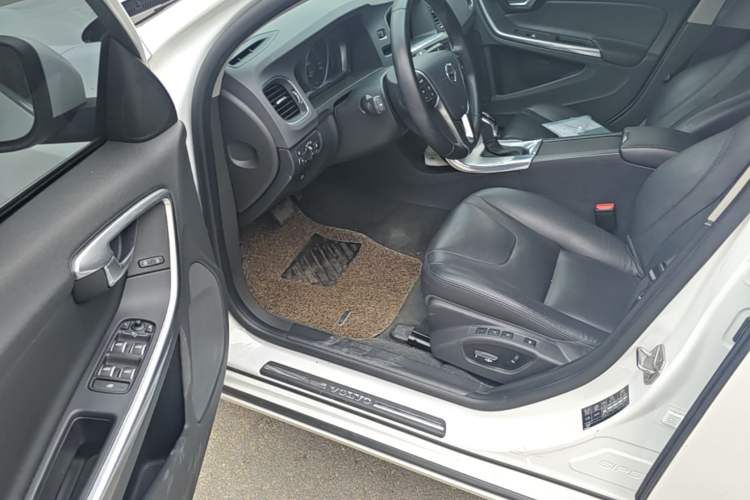 Used Volvo S60 2019 S60L Facelift T5 Intelligent Advanced Edition