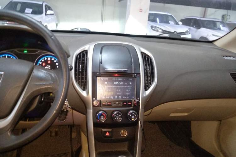 Used Baojun 630 2014 1.5L manual standard version