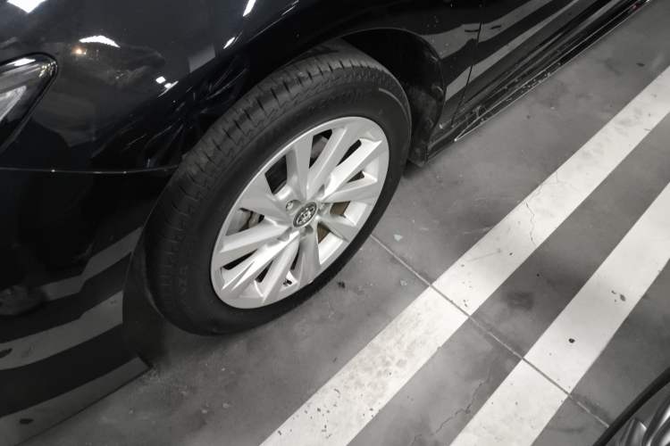 Used Toyota Camry 2023 2.0G Luxury Edition Left Front Wheel Hub