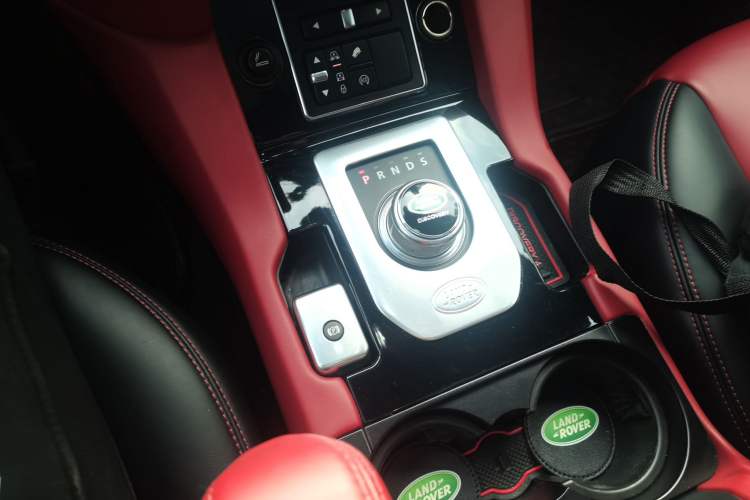 Used Land Rover Discovery 2015 3.0 SC V6 HSE Gear Lever