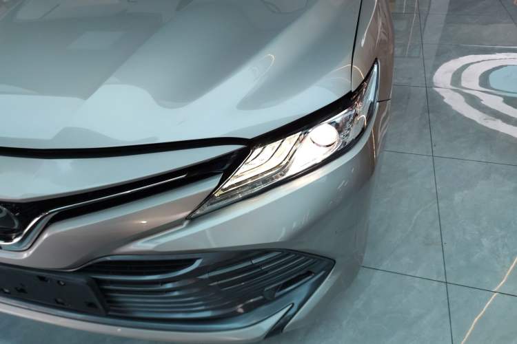 Used Toyota Camry 2018 2.5G Luxury Edition Left Front Headlight