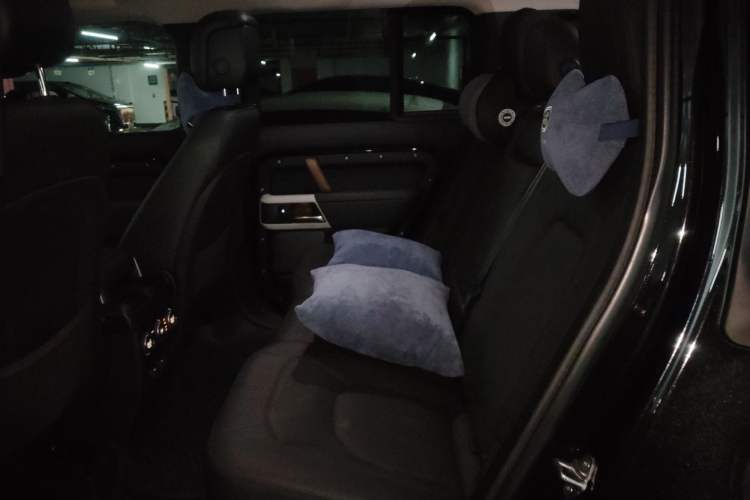 Used Land Rover Defender 2024 110 3.0T P400 Dark Edition Left Rear Seat