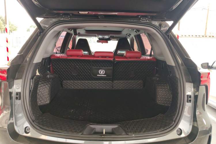 Used CHANGAN CS75 PLUS 2022 2nd Generation 1.5T Automatic Prestige Version Trunk