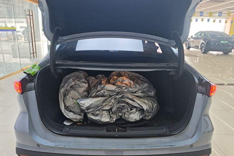 Used Geely Galaxy L6 2024 125km PLUS Dragon Edition