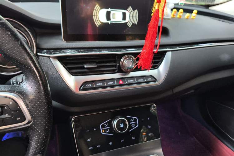 Used Hongqi H5 2022 Classic Model Facelift 1.8T Automatic Smart Connect Flagship Edition
