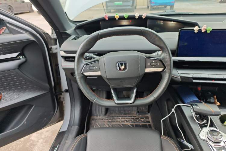 Used CHANGAN UNI-V iDD 2023 Zhidian iDD 1.5T 113km Smart & Fun Version (Rapid Edition)