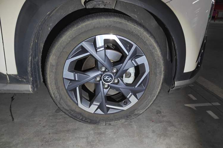 Used Hyundai ix35 2023 Musso 2.0L Deluxe Edition DLX
