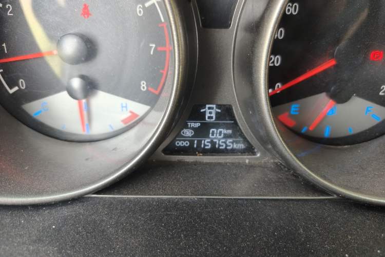 Used Geely Auto GX7 2015 Classic Edition 1.8L Manual Elite Model China V Standard Odometer Close Up