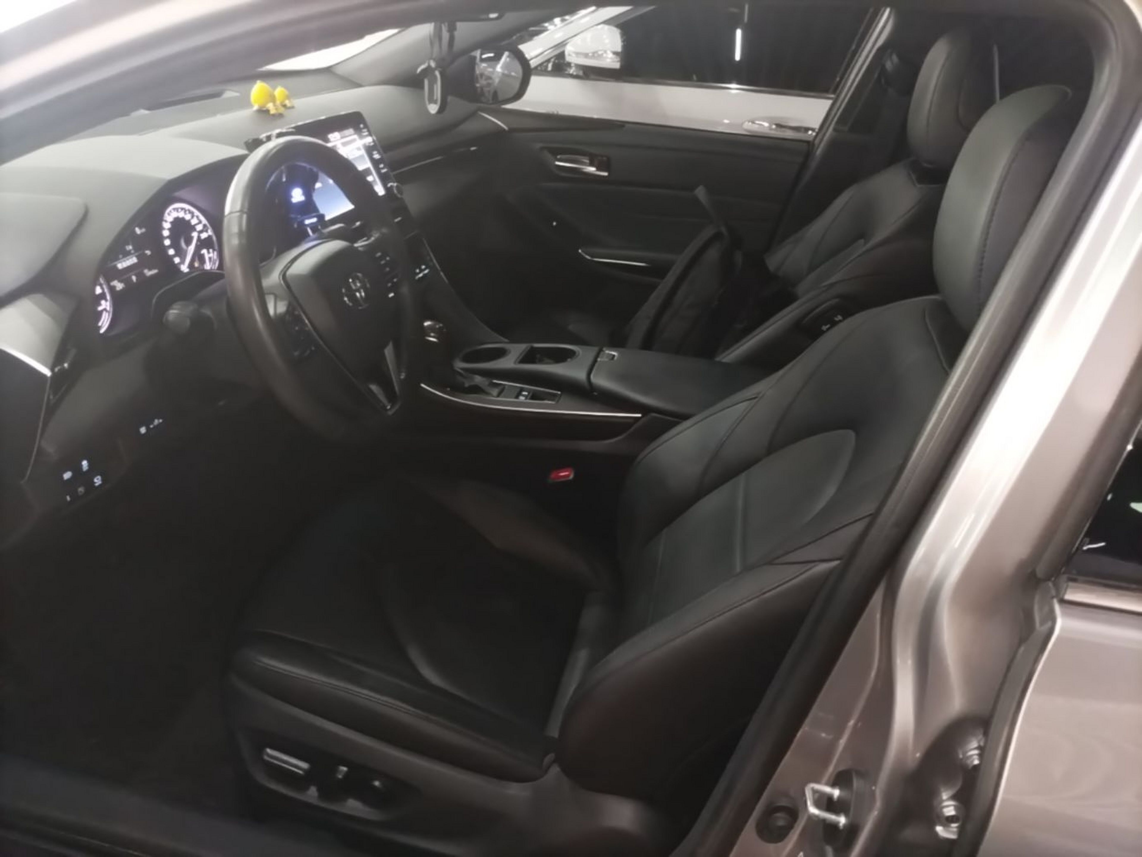 Vordere Reihe im Auto