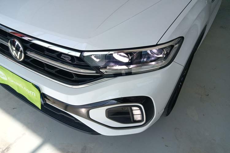 Used Volkswagen T-ROC 2023 300TSI DSG Two-Wheel-Drive Chen Guang Edition
