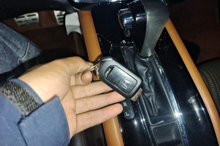 Used Honda Vezel 2015 1.8L CVT 2WD Luxury Model