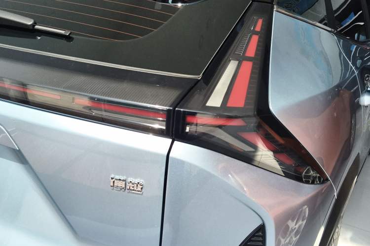 Used Geely Auto Emgrand X7 Sport 2023 Boyue COOL 1.5TD Smart Connectivity Model Right Rear Taillight