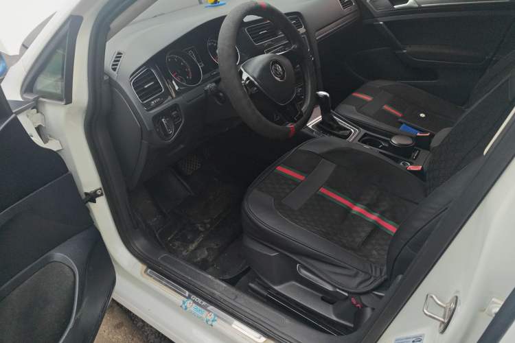 Used Volkswagen Golf 2017 230TSI Automatic Comfort Edition – Celebrating Milestone of One Million Units
