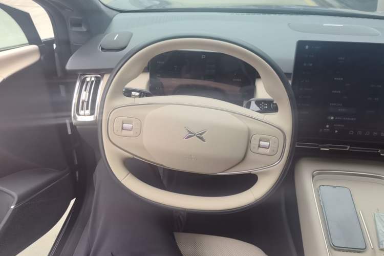 Used XPeng P7+ 2024 Long-Range Max Steering Wheel