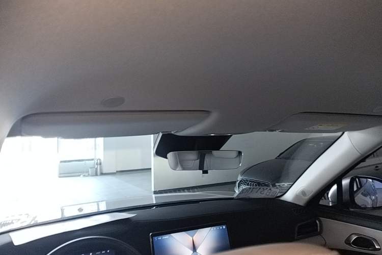 Used BYD Yuan UP 2025 Intelligent Driving Version 401 KM Dynamic Edition
