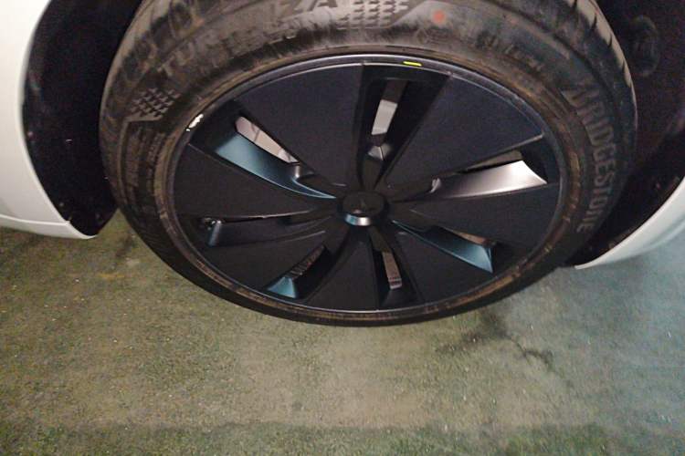 Used Tesla Model 3 2025 Rear-Wheel-Drive Version