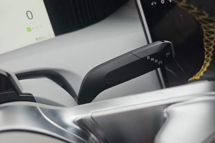 Used Avatr 11 2022 Ultra-Long Range Dual-Motor Luxury Edition 4 Seats Gear Lever