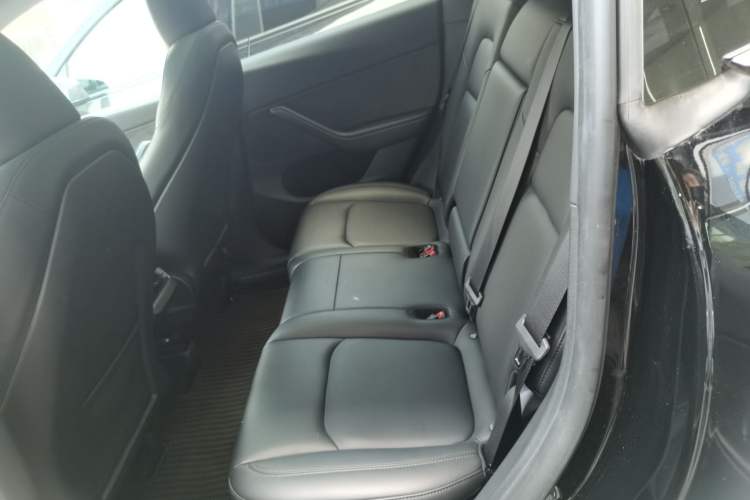 Used Tesla Model Y 2023 Long-Range All-Wheel-Drive Version