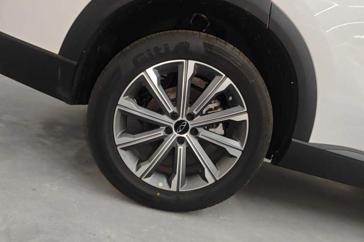 Used Chery Tiggo 8 L 2025 Model 2.0T Two-Wheel Drive Changhong Edition—5 Seaters