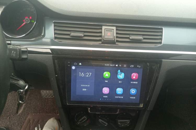 Used Volkswagen Bora 2017 230TSI DSG Comfort Version
