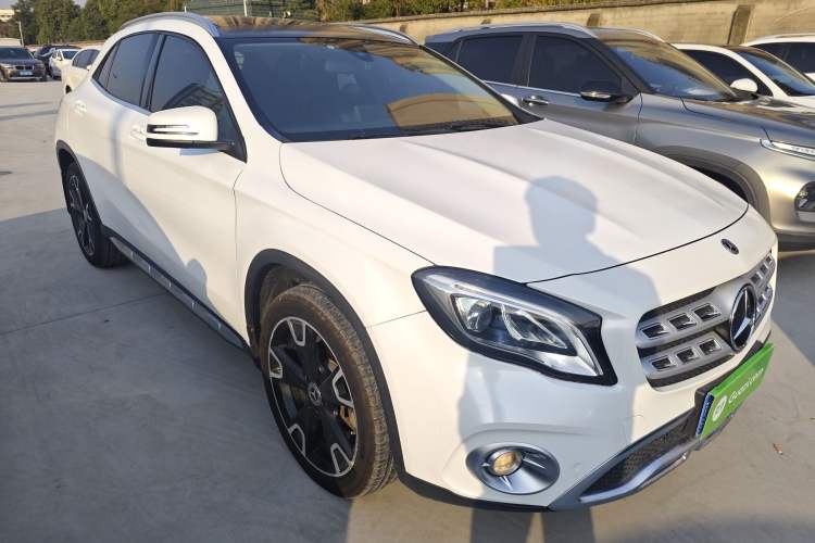 Used Mercedes-Benz GLA 2017 GLA 220 4MATIC Fashion Model
