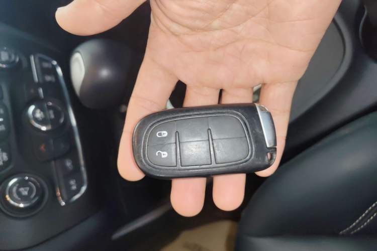 Used Jeep Cherokee 2016 2.4L Leading Edition
