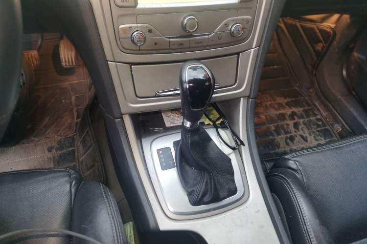 Used Ford Mondeo 2011 2.0L GTDi 200 Luxury Edition Gear Lever