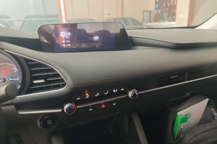 Used Mazda Mazda 3 Axela 2022 2.0L Automatic Zhiqing Edition