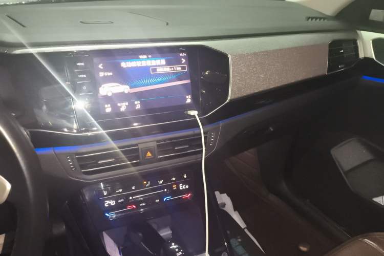 Used Volkswagen Tayron GTE Plug-in Hybrid 2020 1.4T Luxury Model Audio And AC Panel