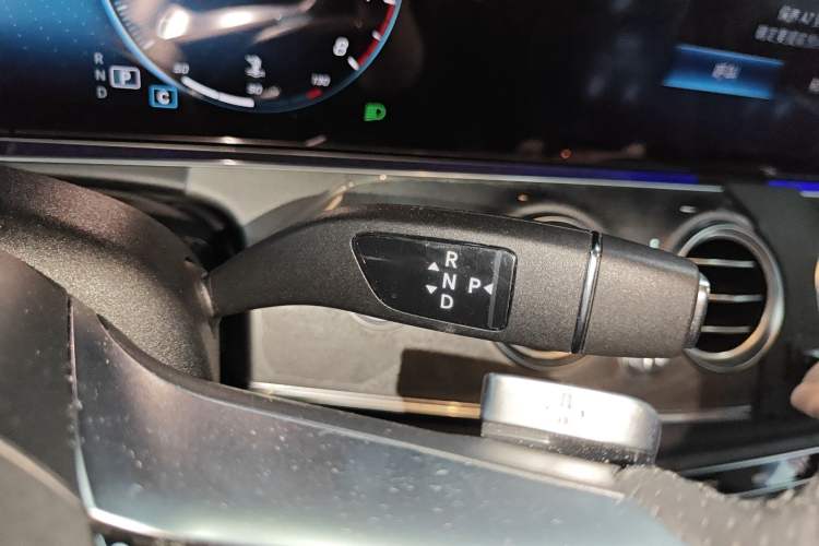 Used Mercedes-Benz E-Class 2021 Facelift E 260 L Sport Edition Gear Lever