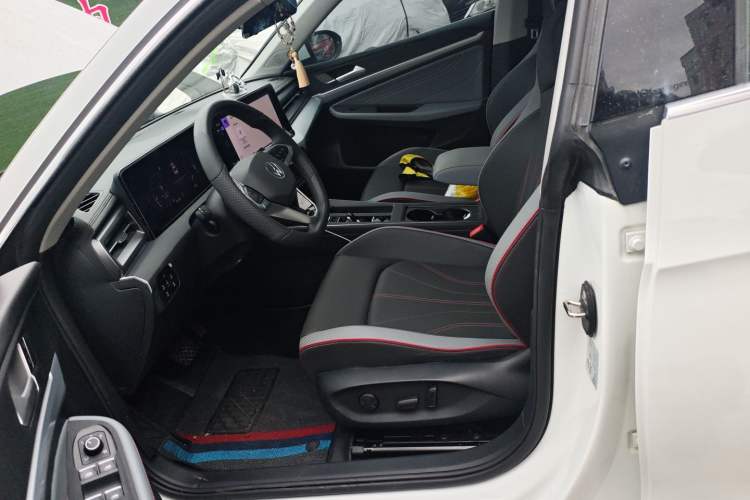 Used Volkswagen Lamando 2024 Lavida L 280TSI DSG Cool & Spicy Edition