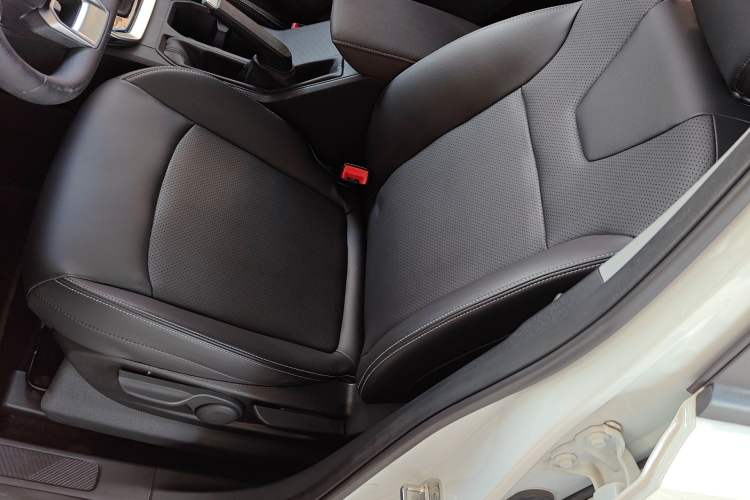 Used Wuling Alvez 2022 1.5L CVT Comfort Edition