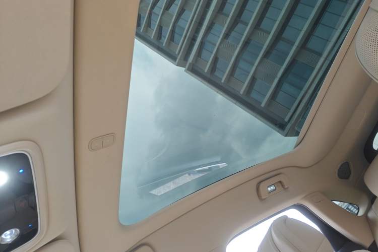 Used Hima AITO M5 2025 Extended-Range Ultra All-Wheel-Drive Version
