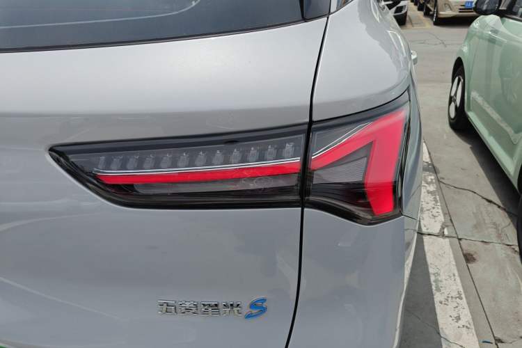 Used Wuling Xingguang S 2024 130 km Flagship Version
