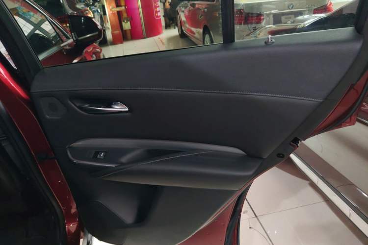 Used Cadillac XT4 2018 28T Two-Wheel Drive Leading Version