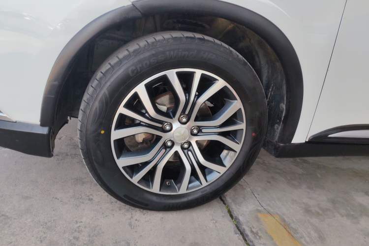 Used Mitsubishi Outlander 2018 2.0L Two-Wheel Drive Glory Edition 5 Seats
