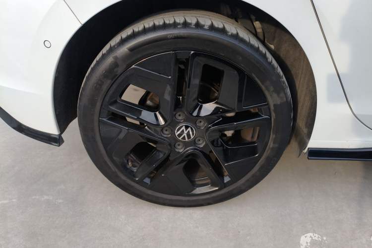 Used Volkswagen Golf 2025 300TSI R-Line