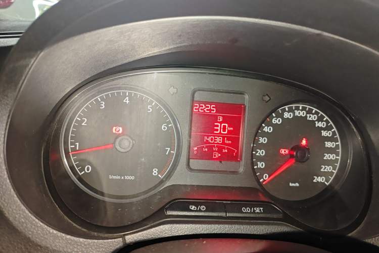 Used Volkswagen Polo 2013 1.6L Manual Comfort Edition
